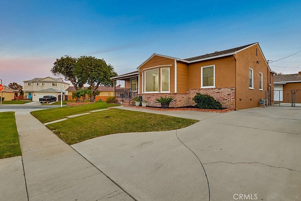 2836 Flangel St Lakewood, CA 90712 - Thumbnail 3
