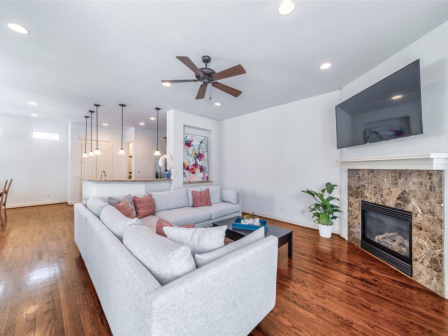 7403 Coronado Way Dallas, TX 75214 - Thumbnail 3