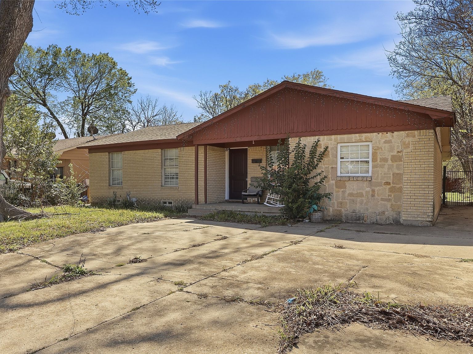 8719 Freeport Dr Dallas, TX 75228 - Thumbnail 3