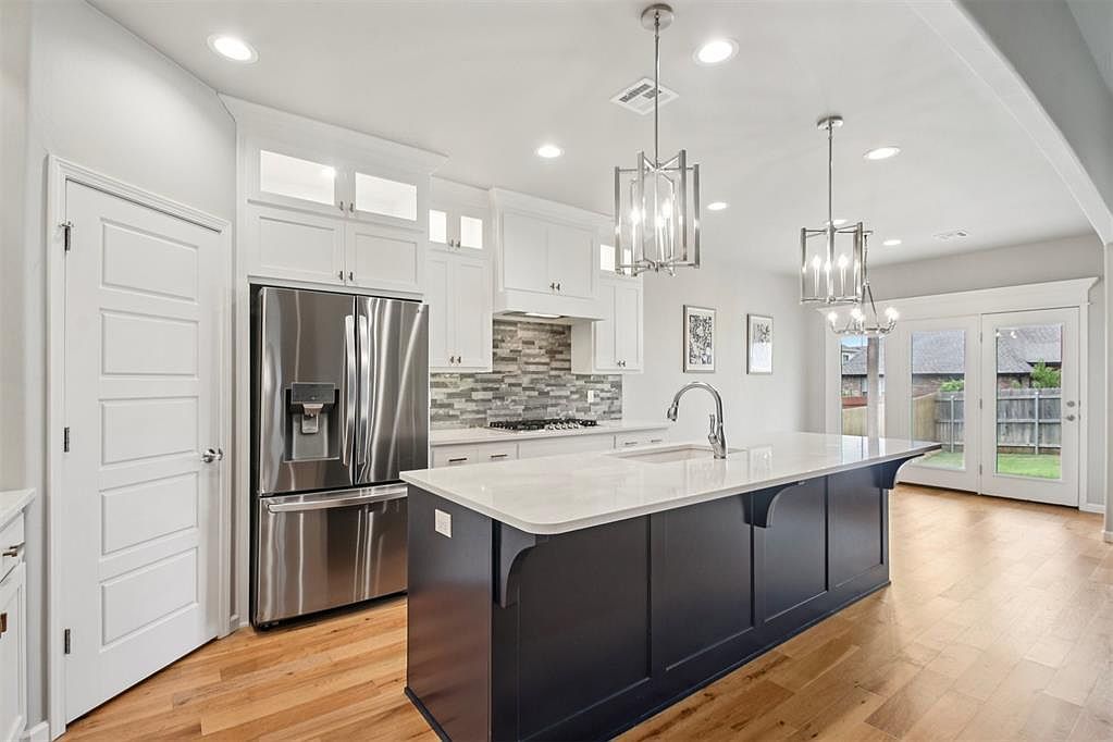 8216 Crew Ln Edmond, OK 73034 - Thumbnail 3