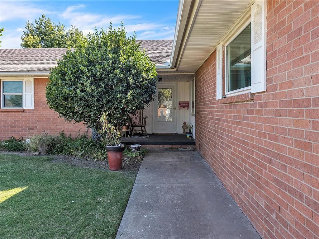 608 W Silver Meadow Dr Midwest City, OK 73110 - Thumbnail 3