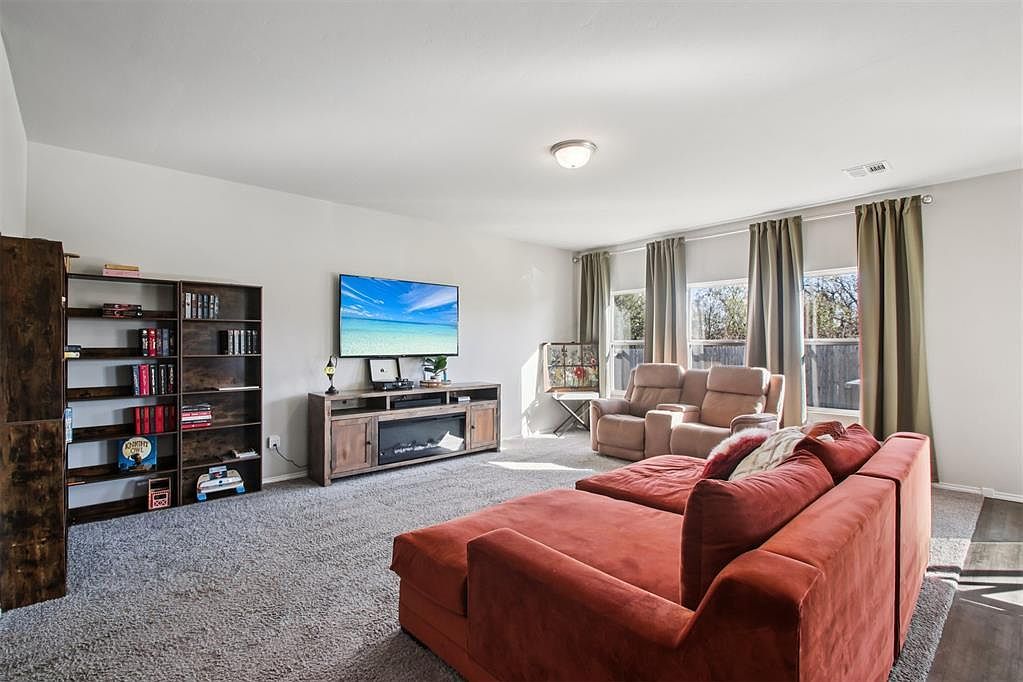 9504 NW 116th Ct, Yukon, OK, 73099 - Thumbnail 3