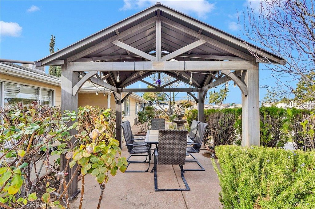 17775 Sultana St Hesperia, CA 92345 - Thumbnail 3