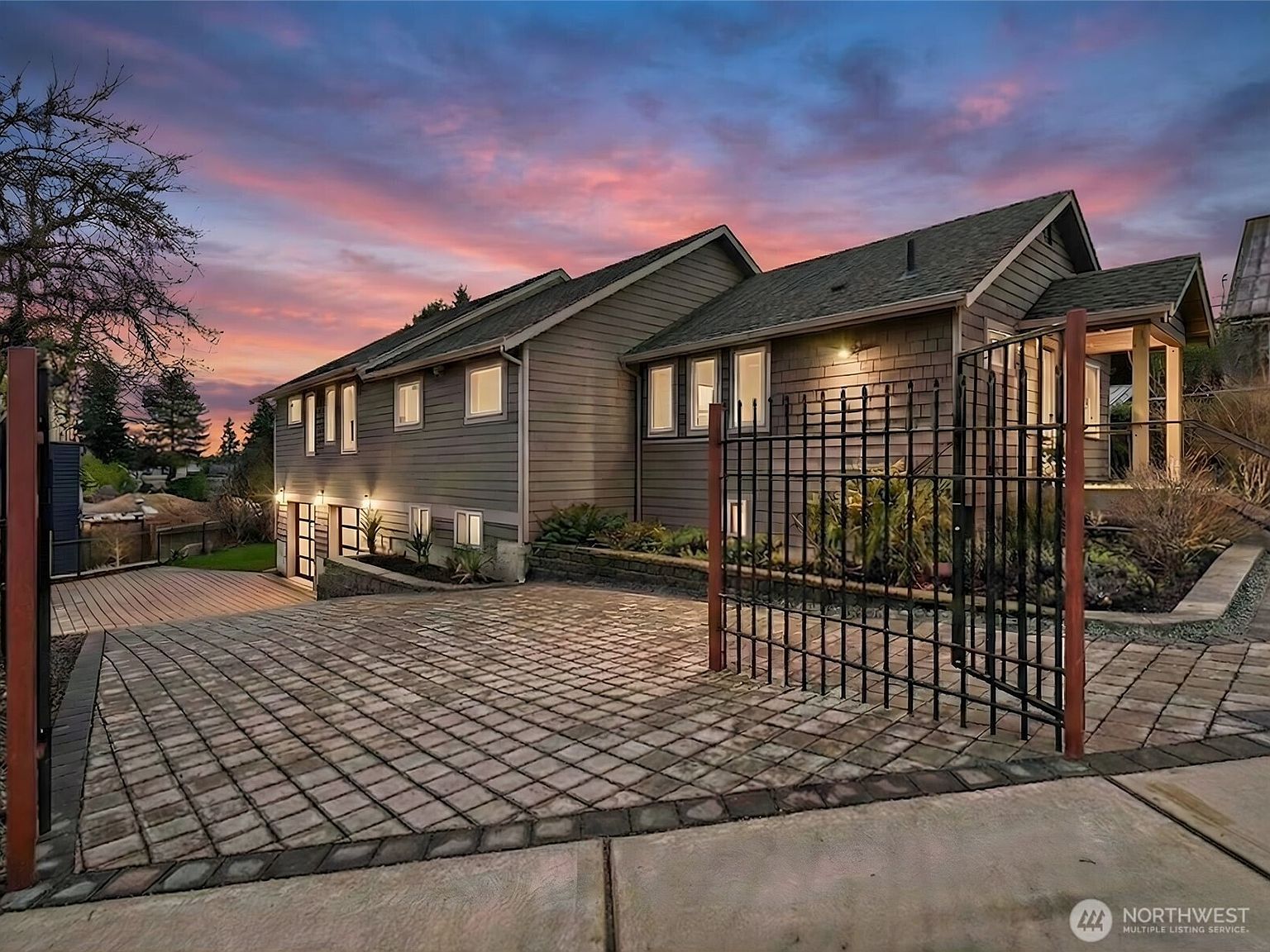 11642 Roseberg Ave S Seattle, WA 98168 - Thumbnail 3