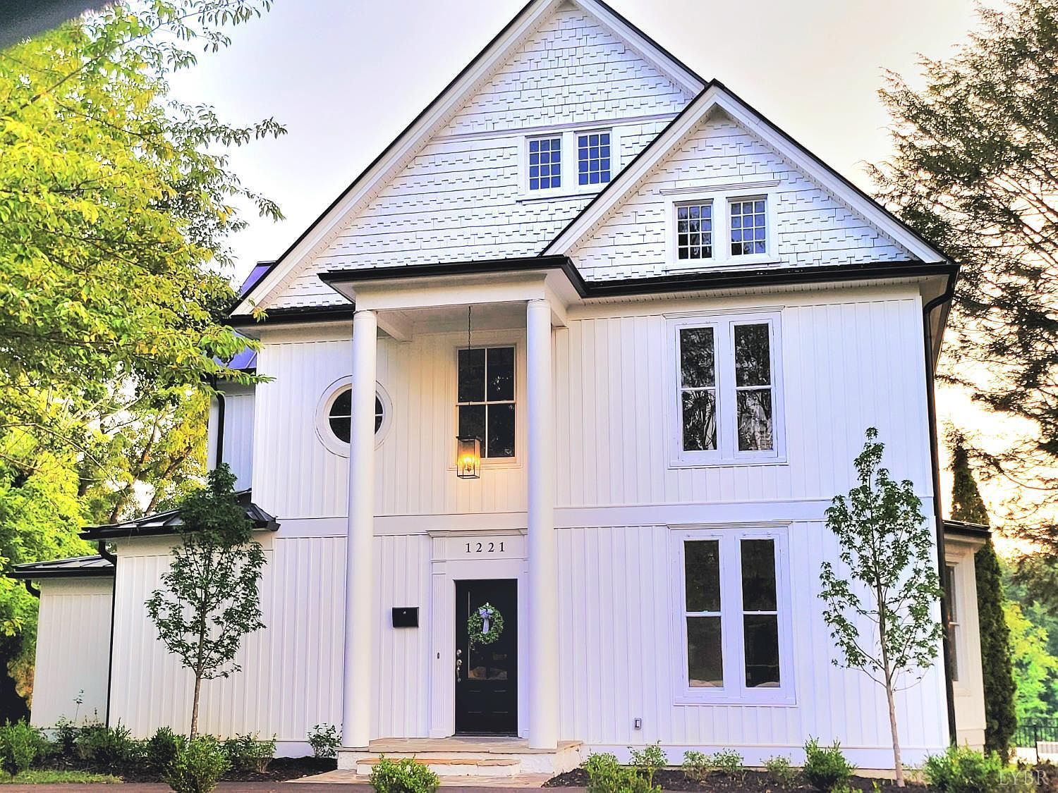 1221 Oakwood St Bedford, VA 24523 - Thumbnail 3