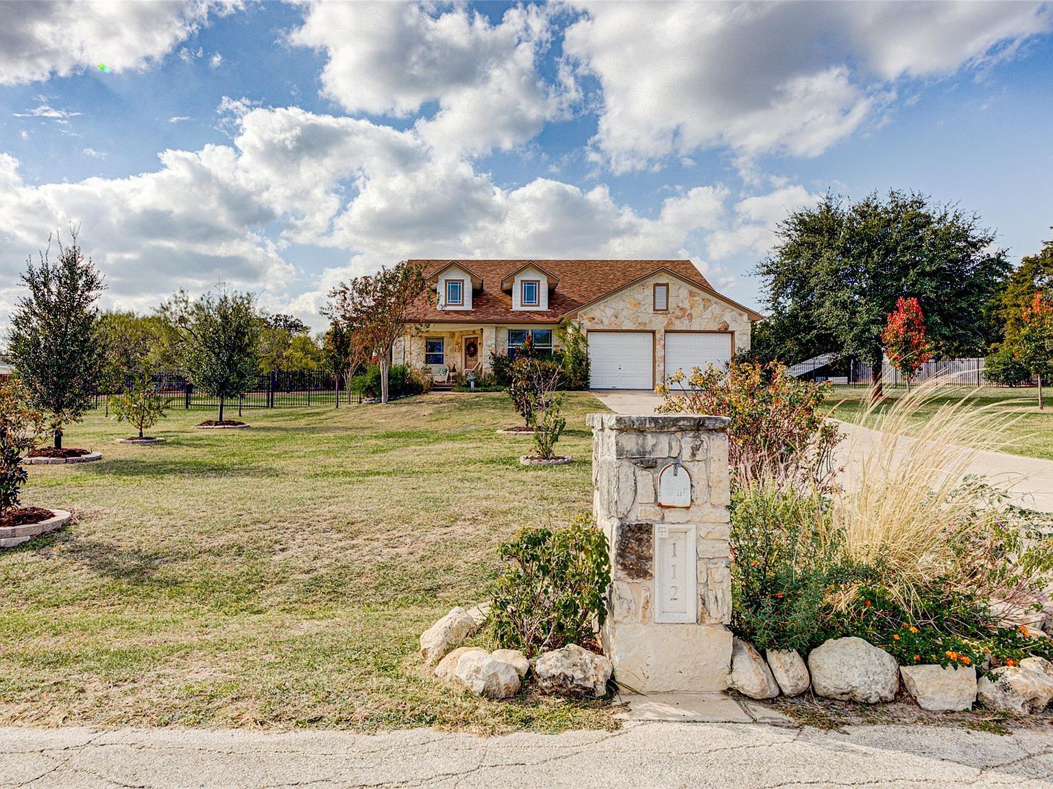 112 Speegle Ct Cedar Creek, TX 78612 - Thumbnail 3