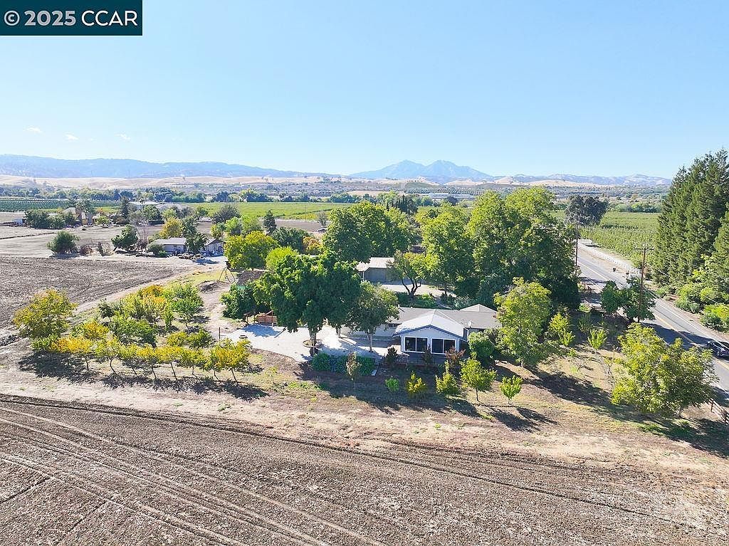 2280 Concord Ave Brentwood, CA 94513 - Thumbnail 3