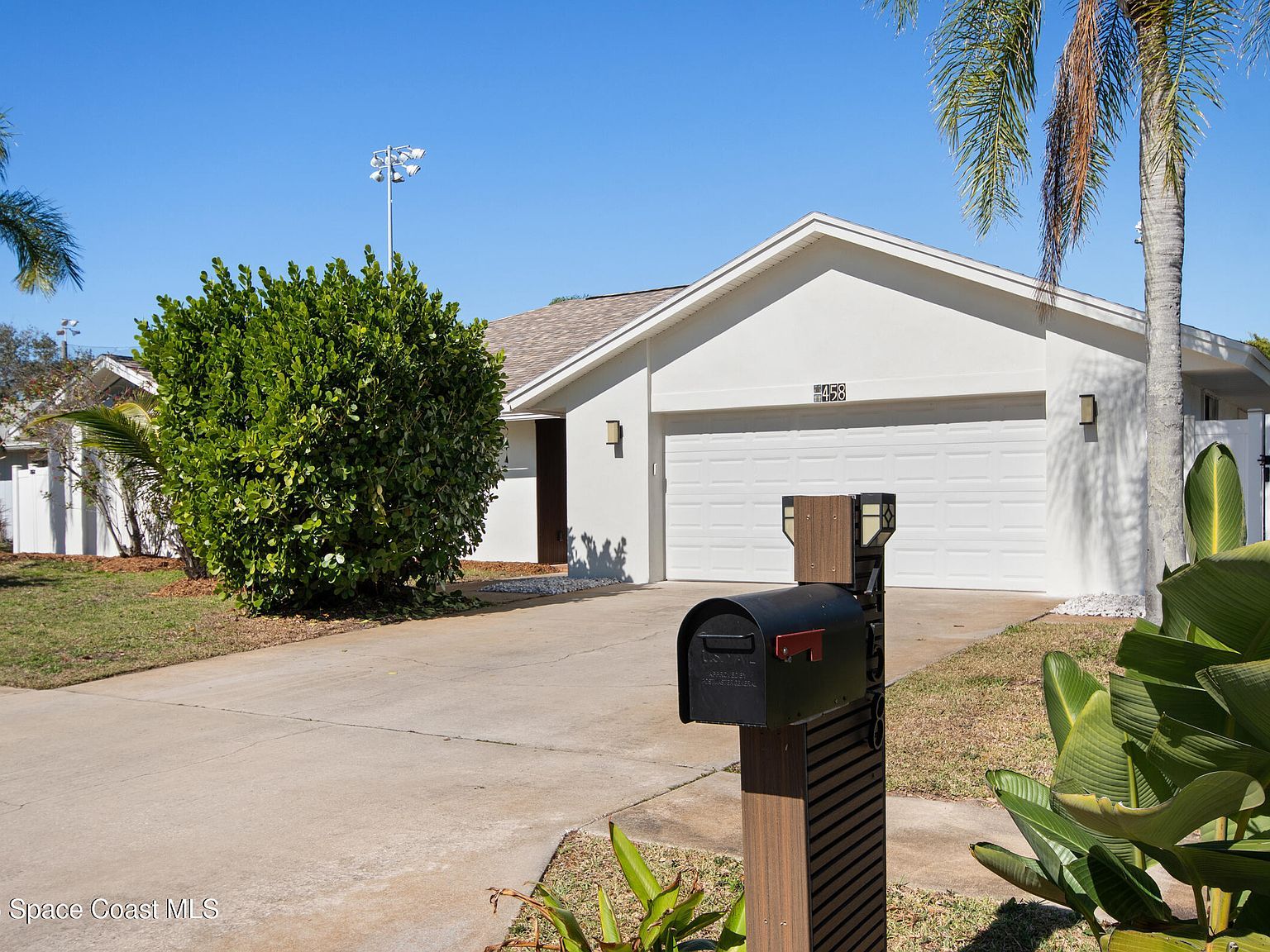 458 Saint Johns Dr Satellite Beach, FL 32937 - Thumbnail 3