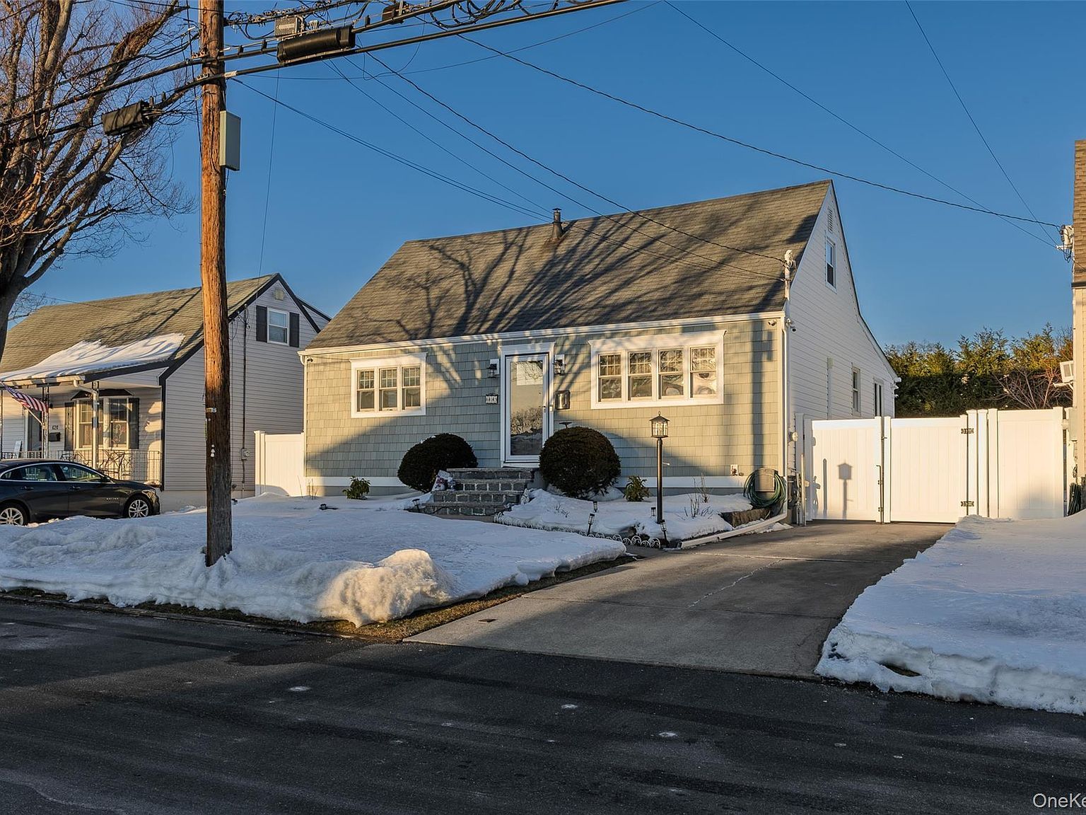 612 N Broome Ave Lindenhurst, NY 11757 - Thumbnail 3