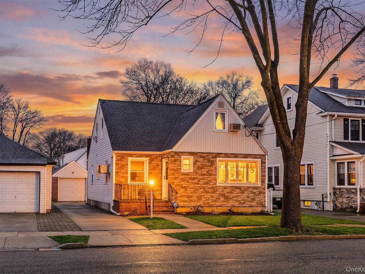 38 Hawthorne Ave Floral Park, NY 11001 - Thumbnail 3