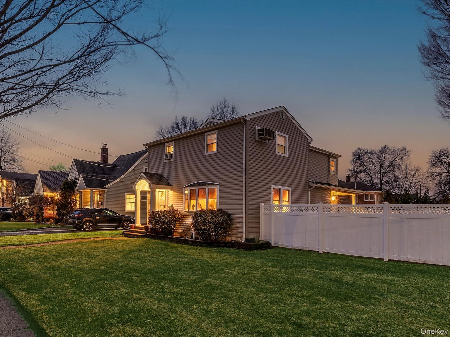 2632 Montauk Ave Merrick, NY 11566 - Thumbnail 3