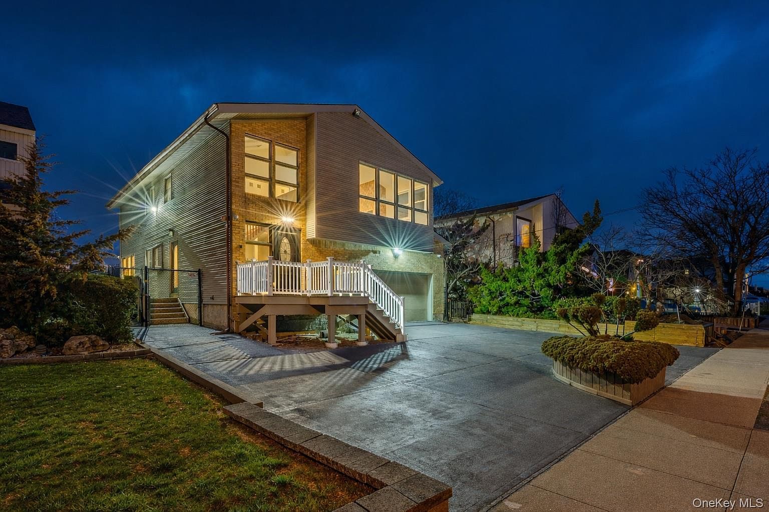 756 Guy Lombardo Ave Freeport, NY 11520 - Thumbnail 3