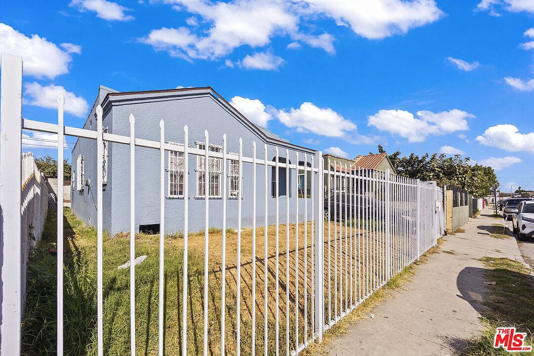 341 W 88th Pl Los Angeles, CA 90003 - Thumbnail 3