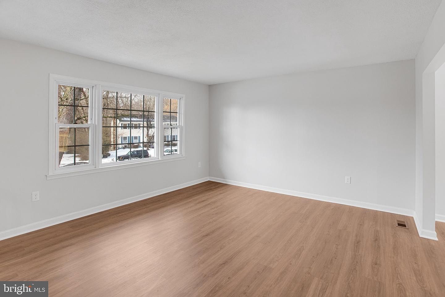 4717 Lehigh Ct Woodbridge, VA 22193 - Thumbnail 3