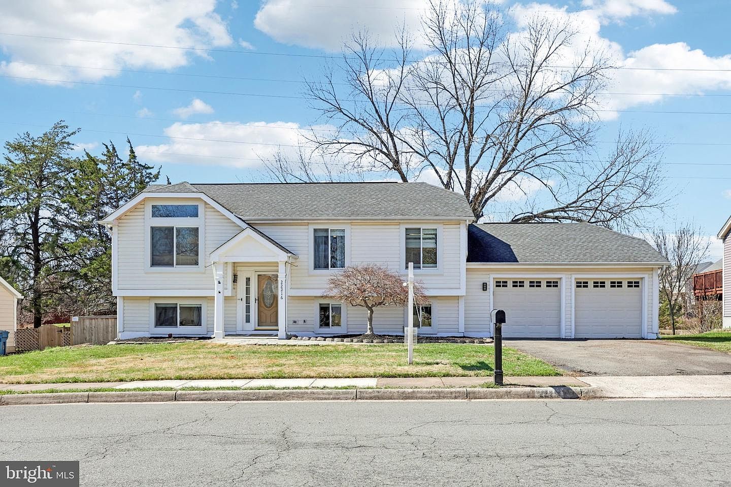 22216 Stablehouse Dr Sterling, VA 20164 - Thumbnail 3