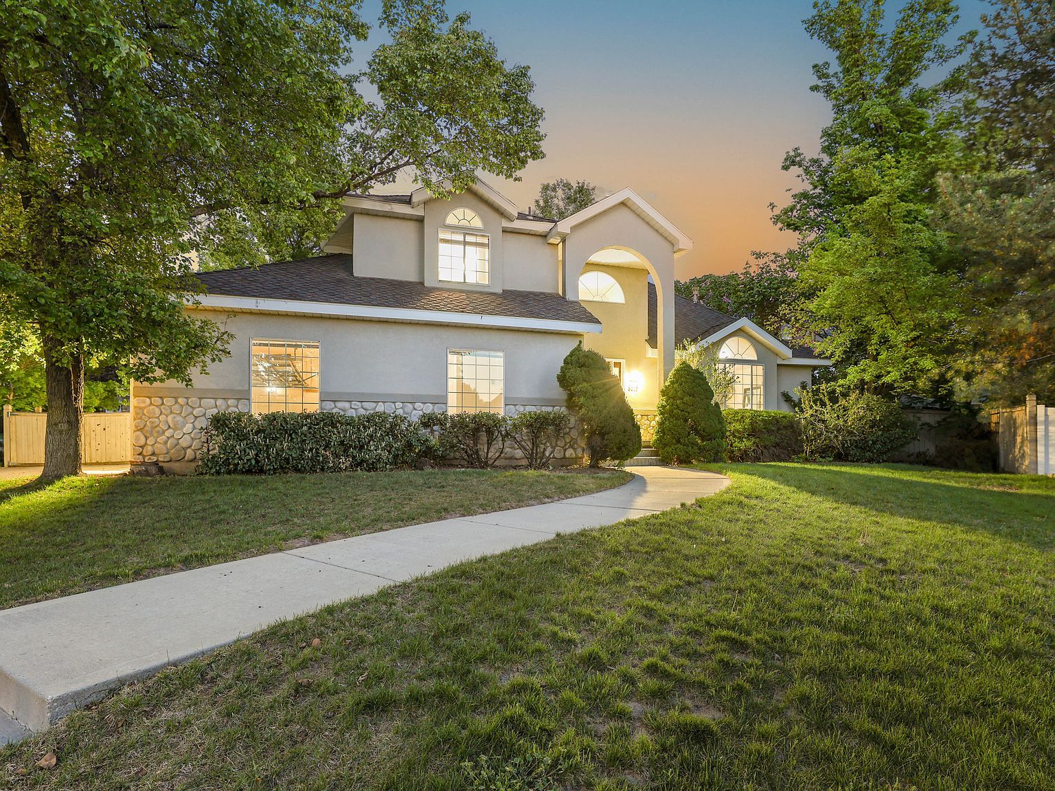 8017 S Showcase Ln Sandy, UT 84094 - Thumbnail 3