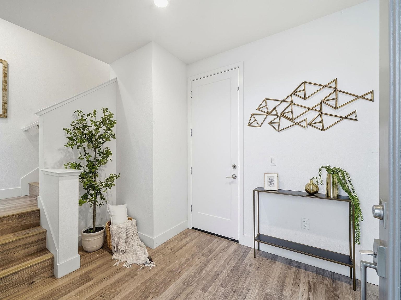 7906 Regional Cmn Dublin, CA 94568 - Thumbnail 3