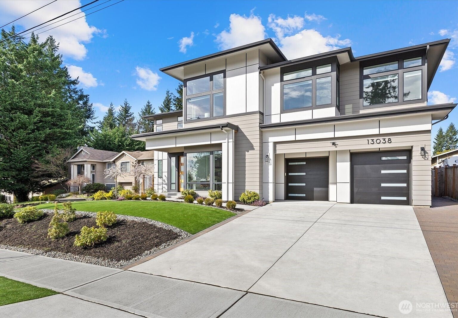 13038 NE 102nd Pl Kirkland, WA 98033 - Thumbnail 3