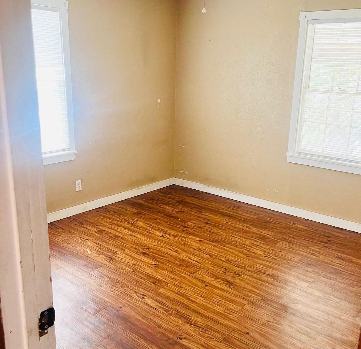 302 W Runnels St New Boston, TX 75570 - Thumbnail 3