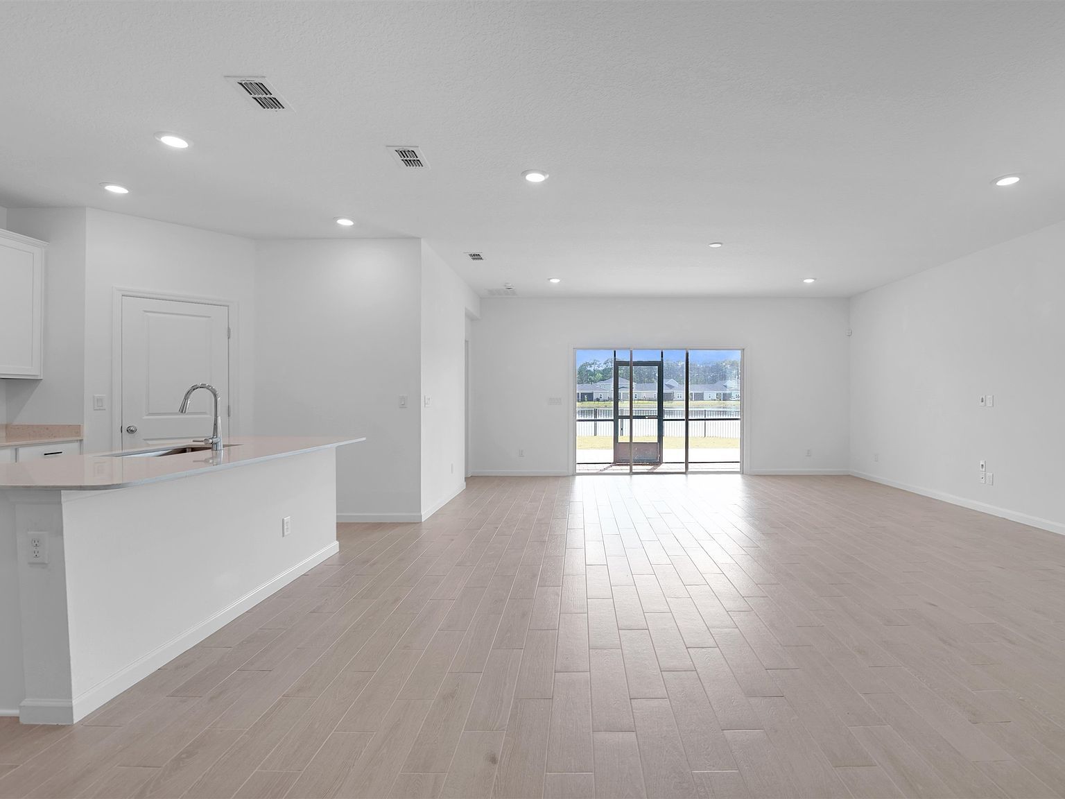 264 Lake Sinclair St Saint Augustine, FL 32084 - Thumbnail 3