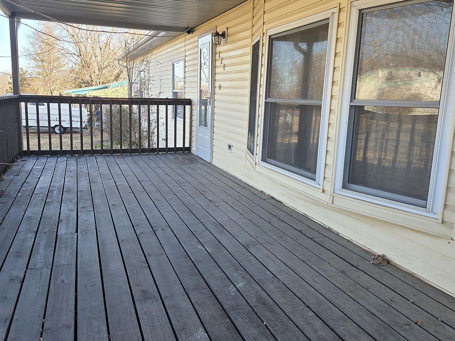 820 Robert St Junction City, KS 66441 - Thumbnail 3