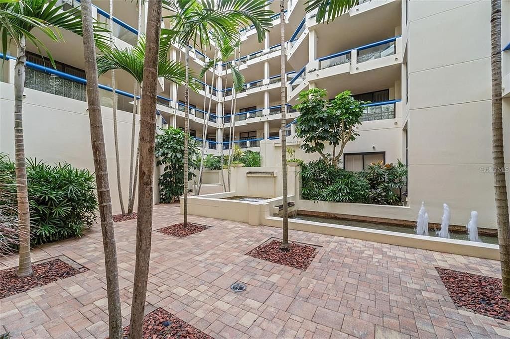 2110 Harbourside Dr UNIT 526 Longboat Key, FL 34228 - Thumbnail 3