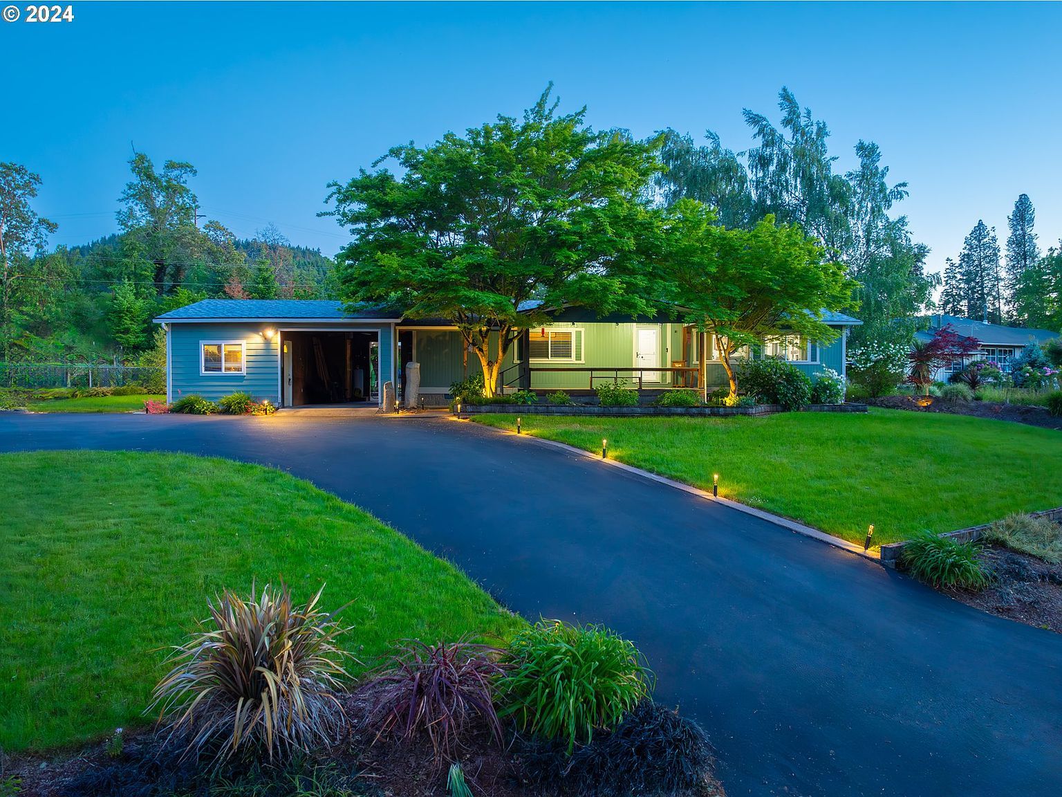 2373 Wild River Dr Roseburg, OR 97470 - Thumbnail 3