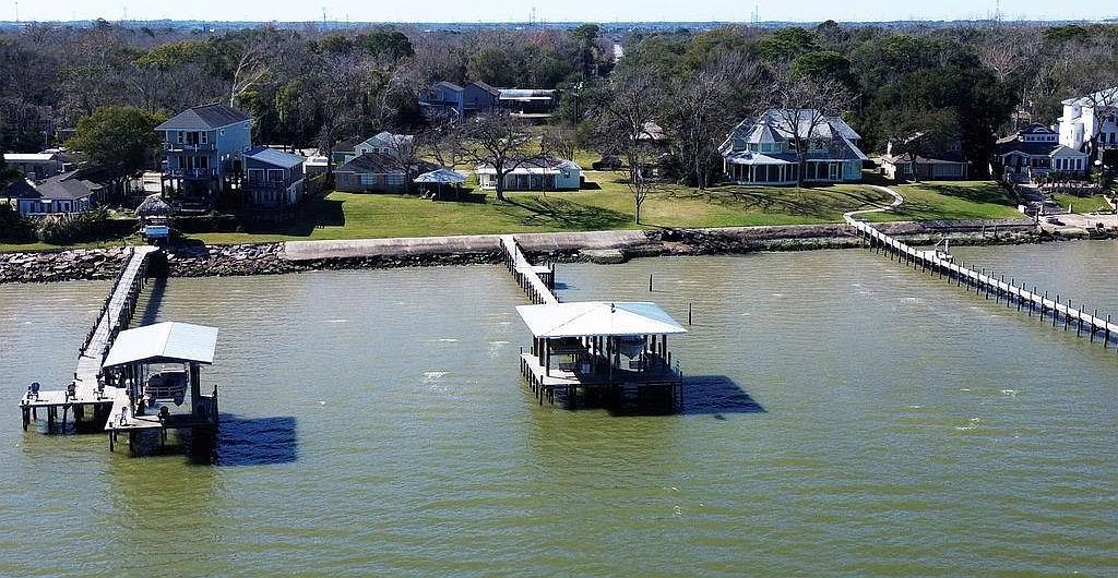 3635 Bayshore Dr Bacliff, TX 77518 - Thumbnail 3