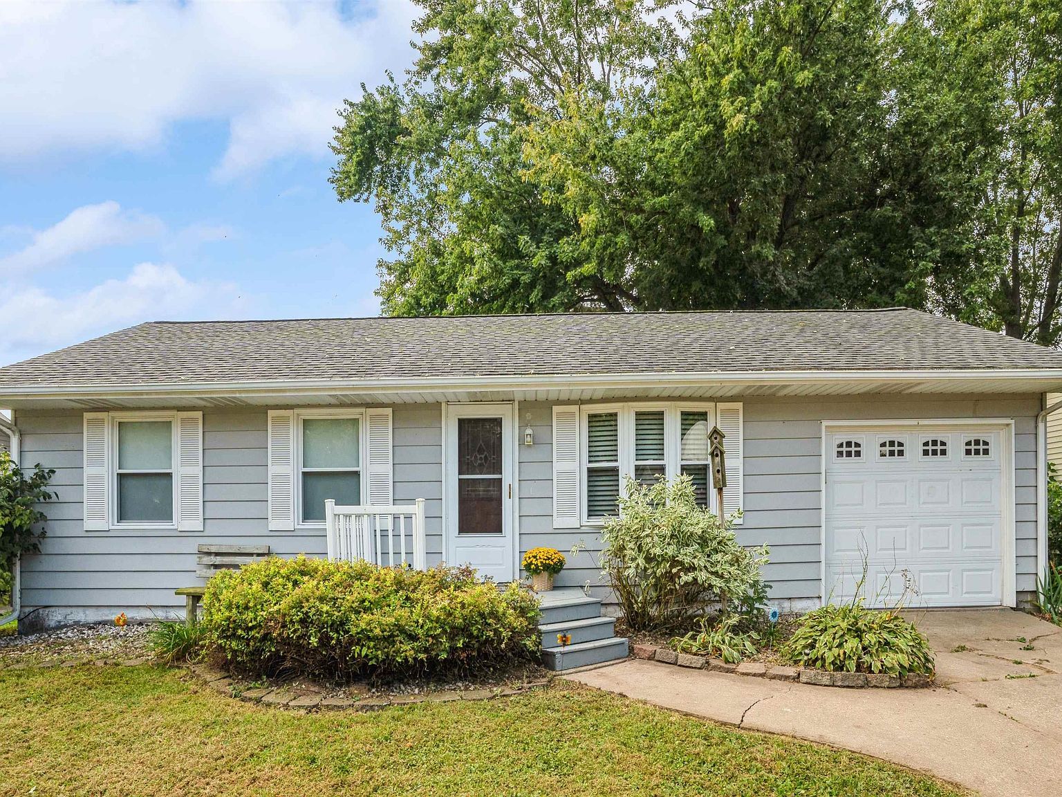 865 14th Ave NW Clinton, IA 52732 - Thumbnail 3