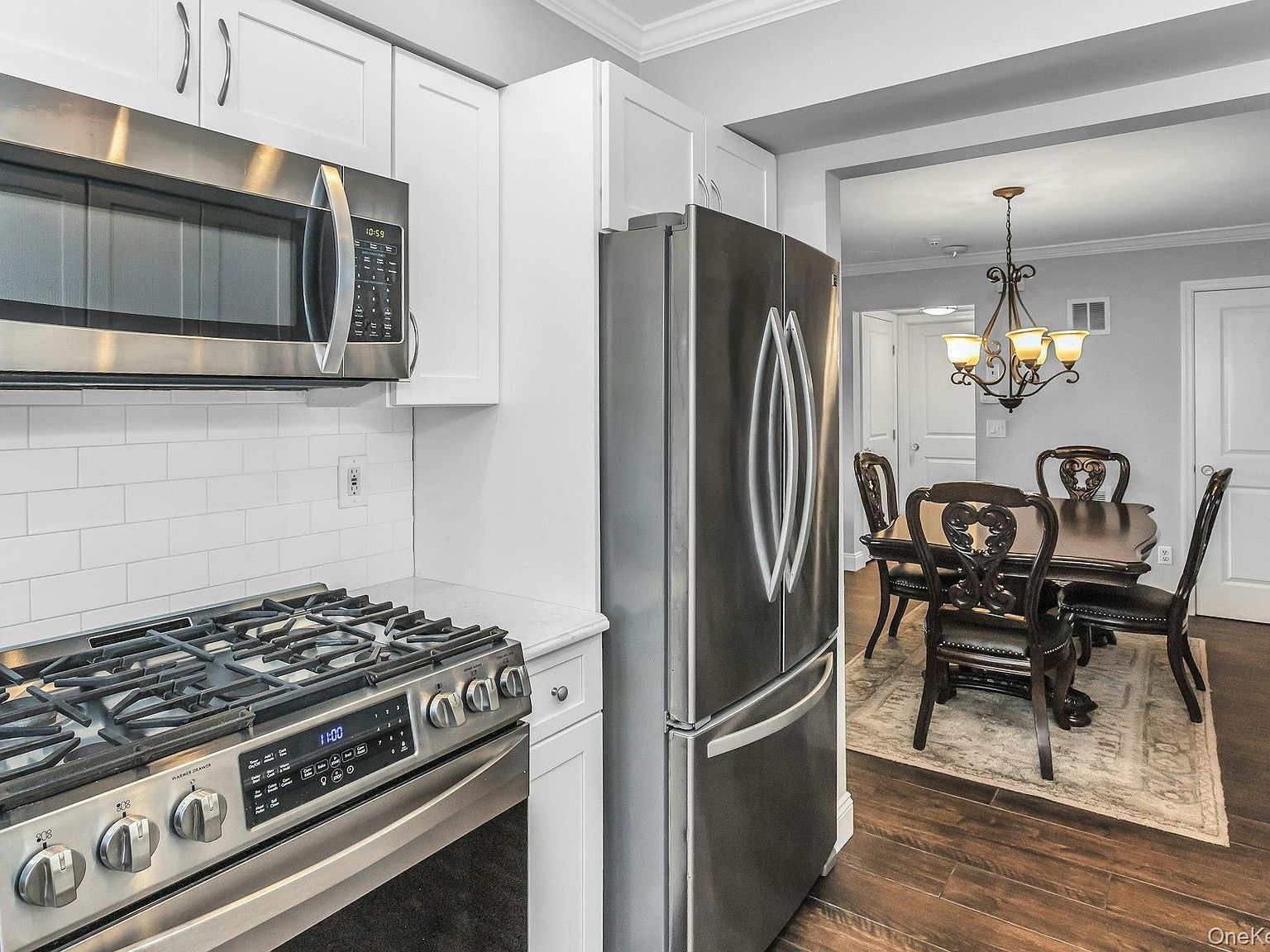 31 Cambridge Dr W Copiague, NY 11726 - Thumbnail 3