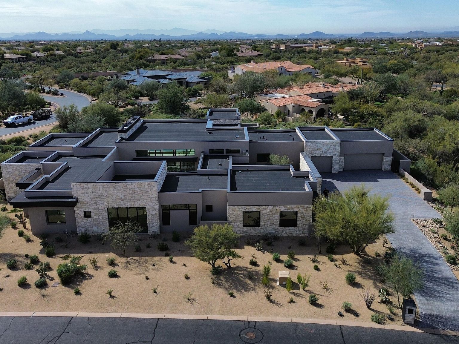 7498 E Whisper Rock Trl Scottsdale, AZ 85266 - Thumbnail 3