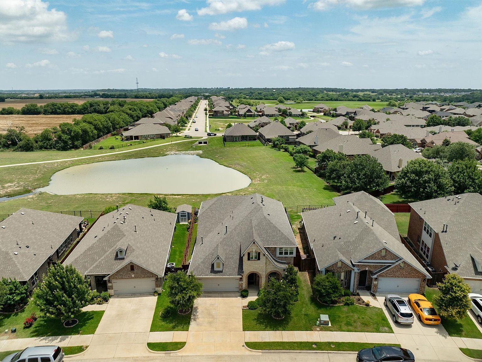 9409 Meadowpark Dr Argyle, TX 76226 - Thumbnail 3