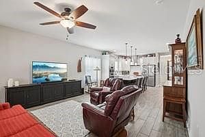 5204 69th St E Palmetto, FL 34221 - Thumbnail 3