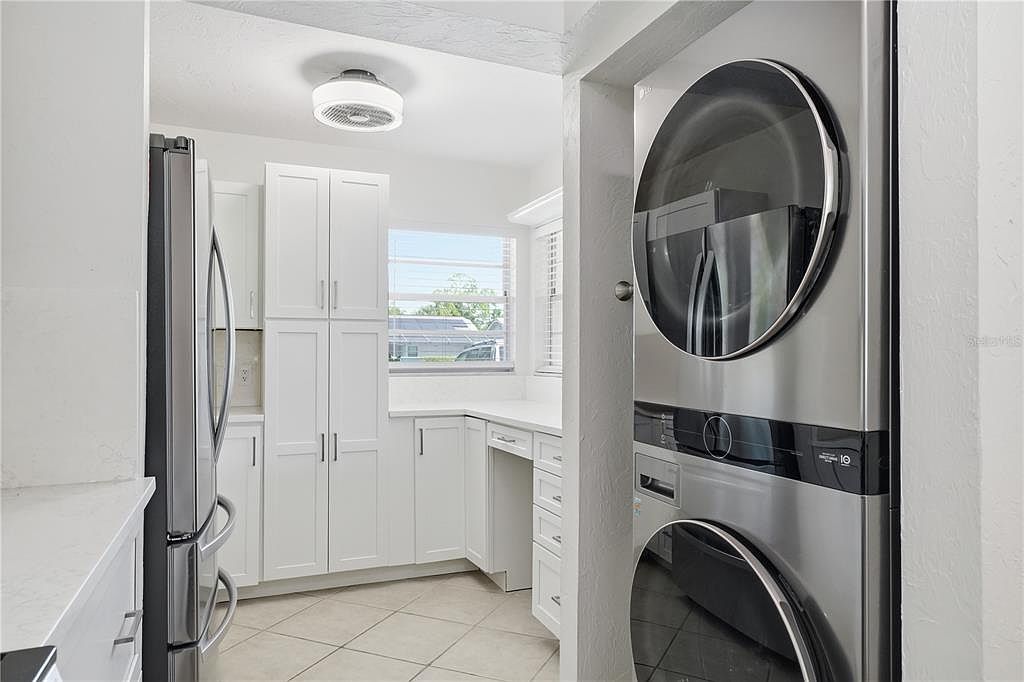 7860 Palm Aire Ln APT 103 Sarasota, FL 34243 - Thumbnail 3