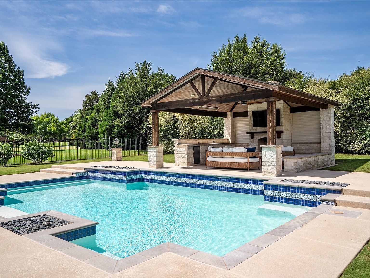 3225 Club View Dr Argyle, TX 76226 - Thumbnail 3