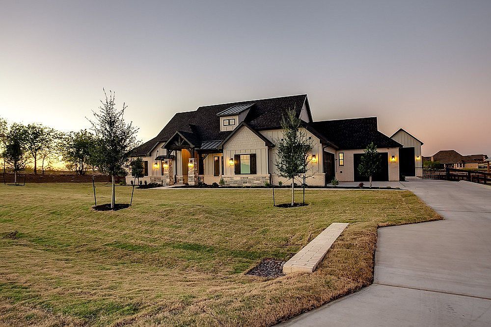 9453 Bluestem Lane Dish Justin, TX 76247 - Thumbnail 3
