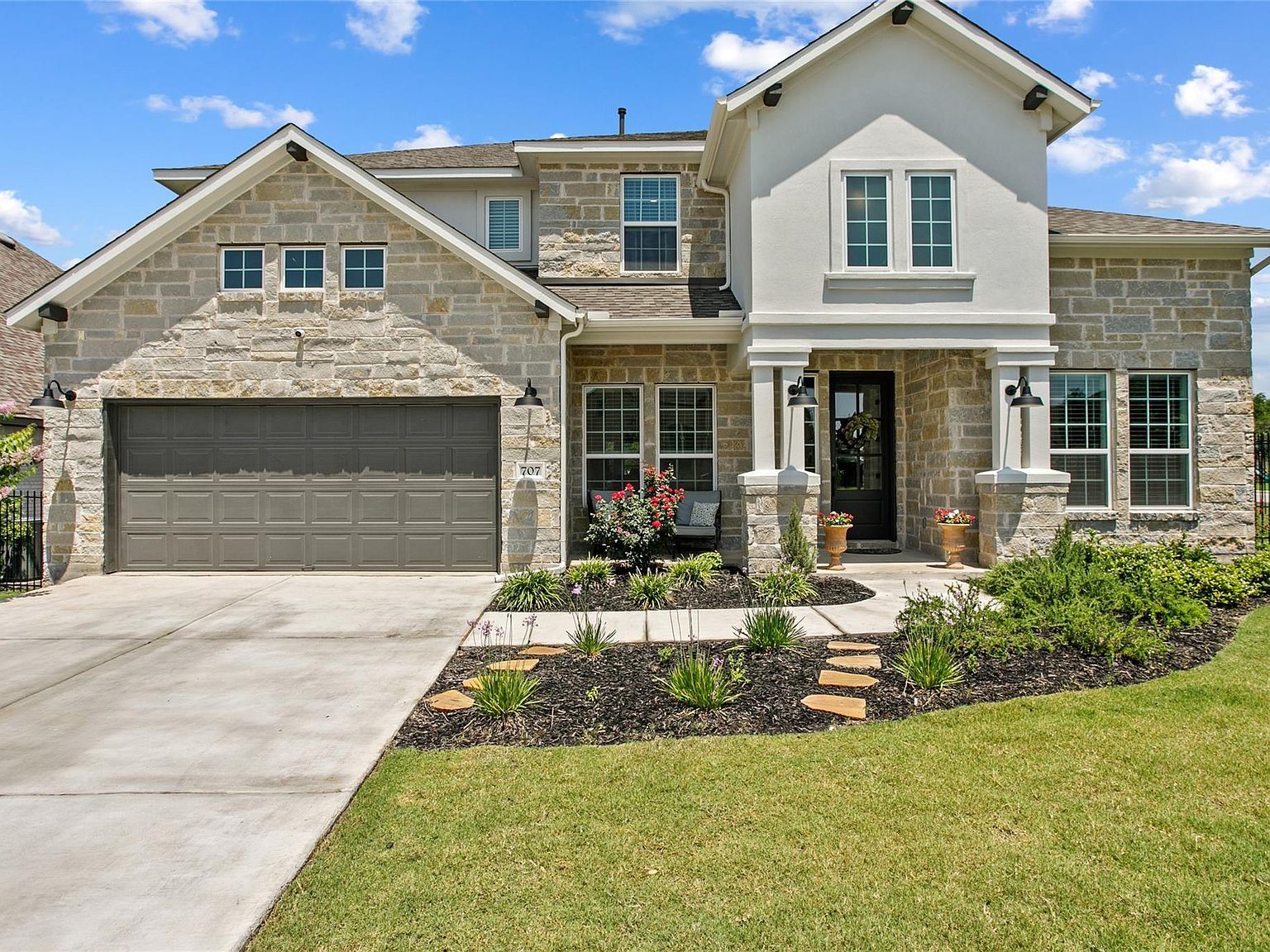 707 Two Creeks Ln Austin, TX 78737 - Thumbnail 3