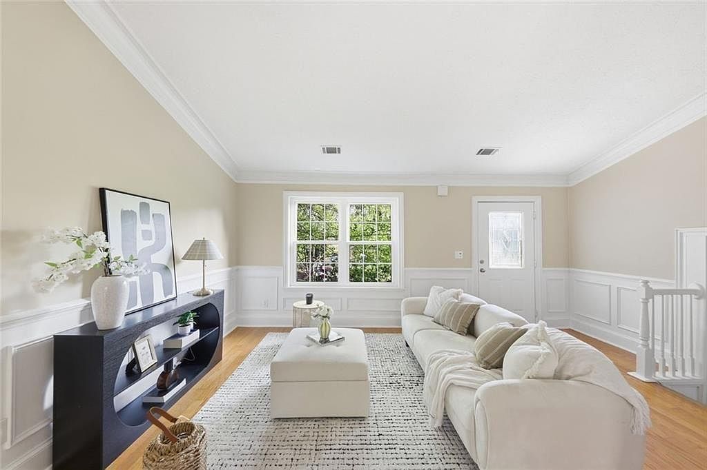 310 Knoll Ridge Ct Alpharetta, GA 30022 - Thumbnail 3