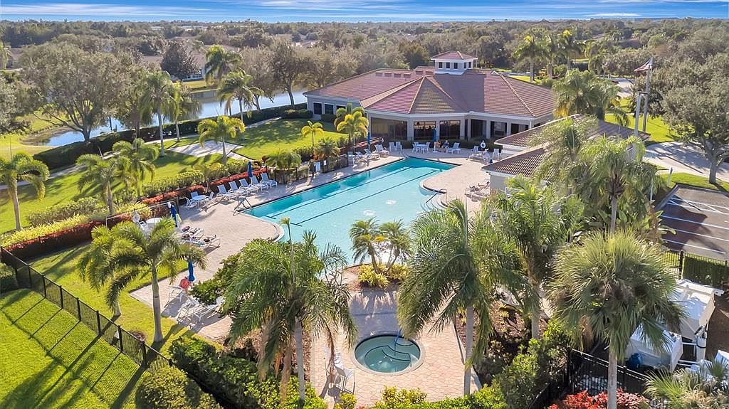 4265 Cascade Falls Dr Sarasota, FL 34243 - Thumbnail 3