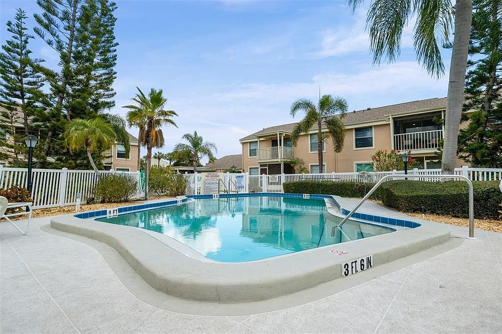 6320 7th Ave W Bradenton, FL 34209 - Thumbnail 3