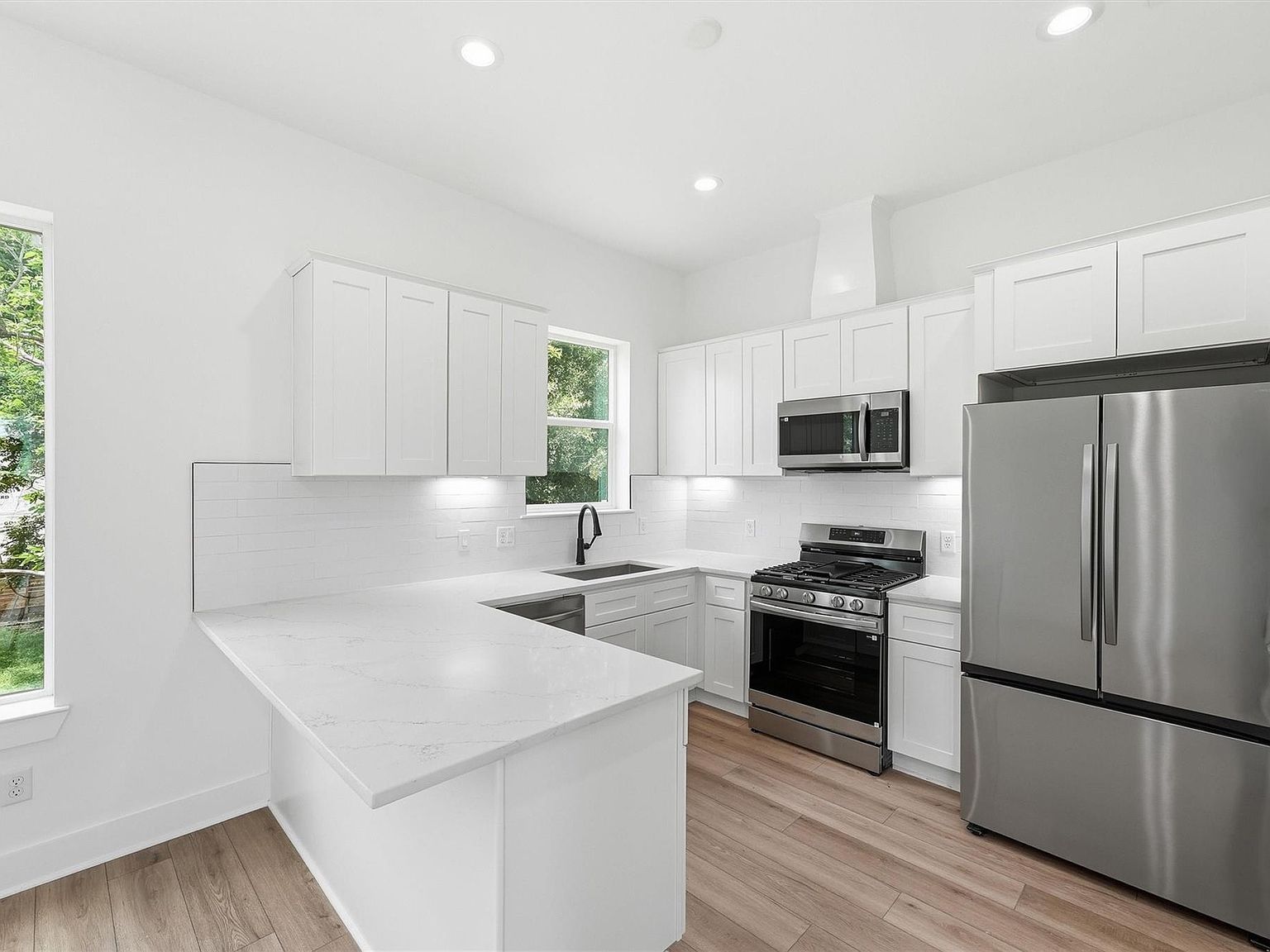 944 Homer St Houston, TX 77091 - Thumbnail 3