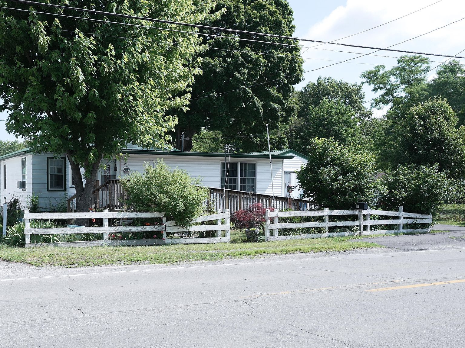 501 E Culver Rd Knox, IN 46534 - Thumbnail 3