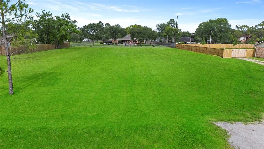 3902 Bluebird Way Pearland, TX 77584 - Thumbnail 3