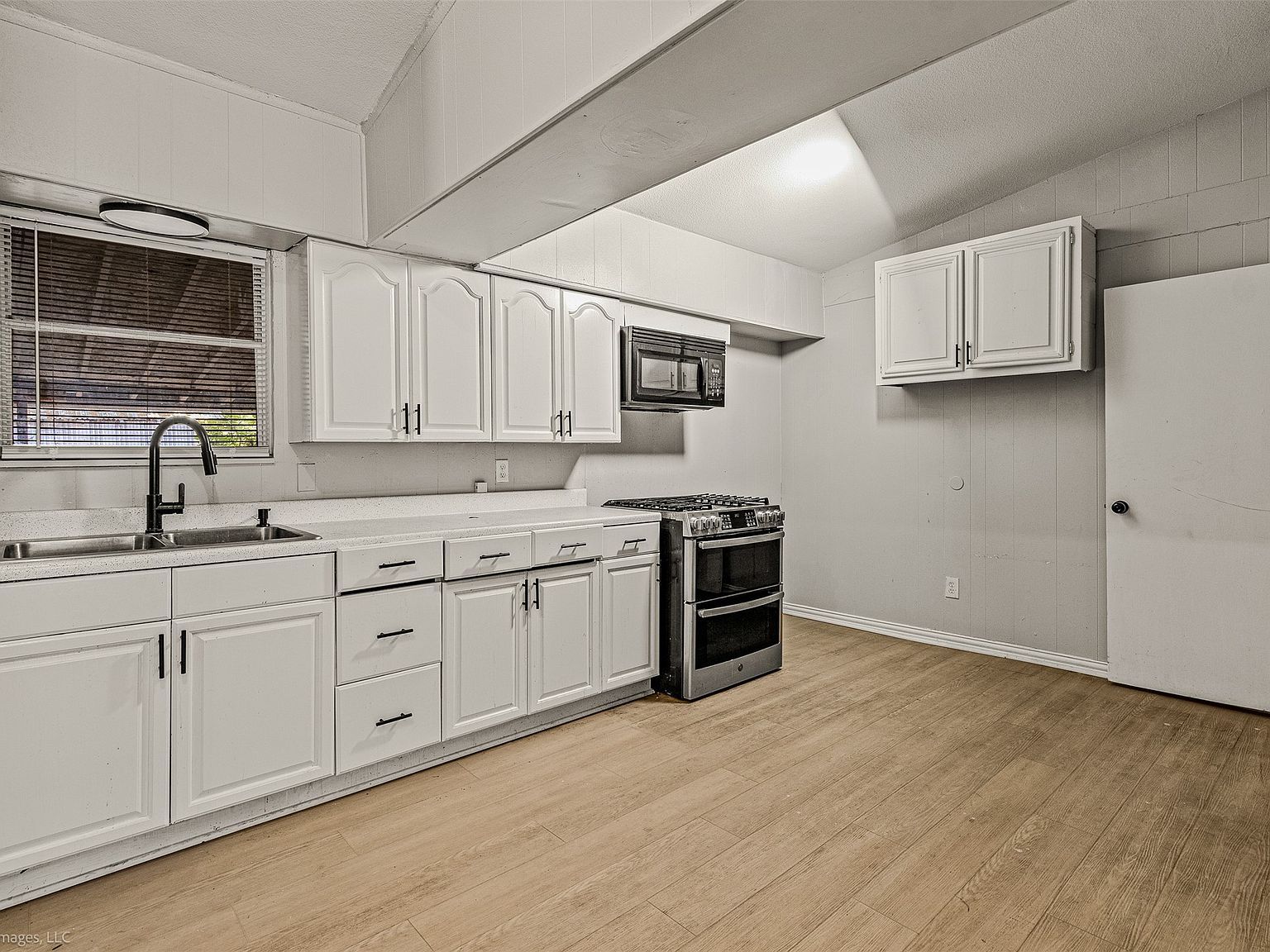 1814 Cumberland Dr Garland, TX 75040 - Thumbnail 3