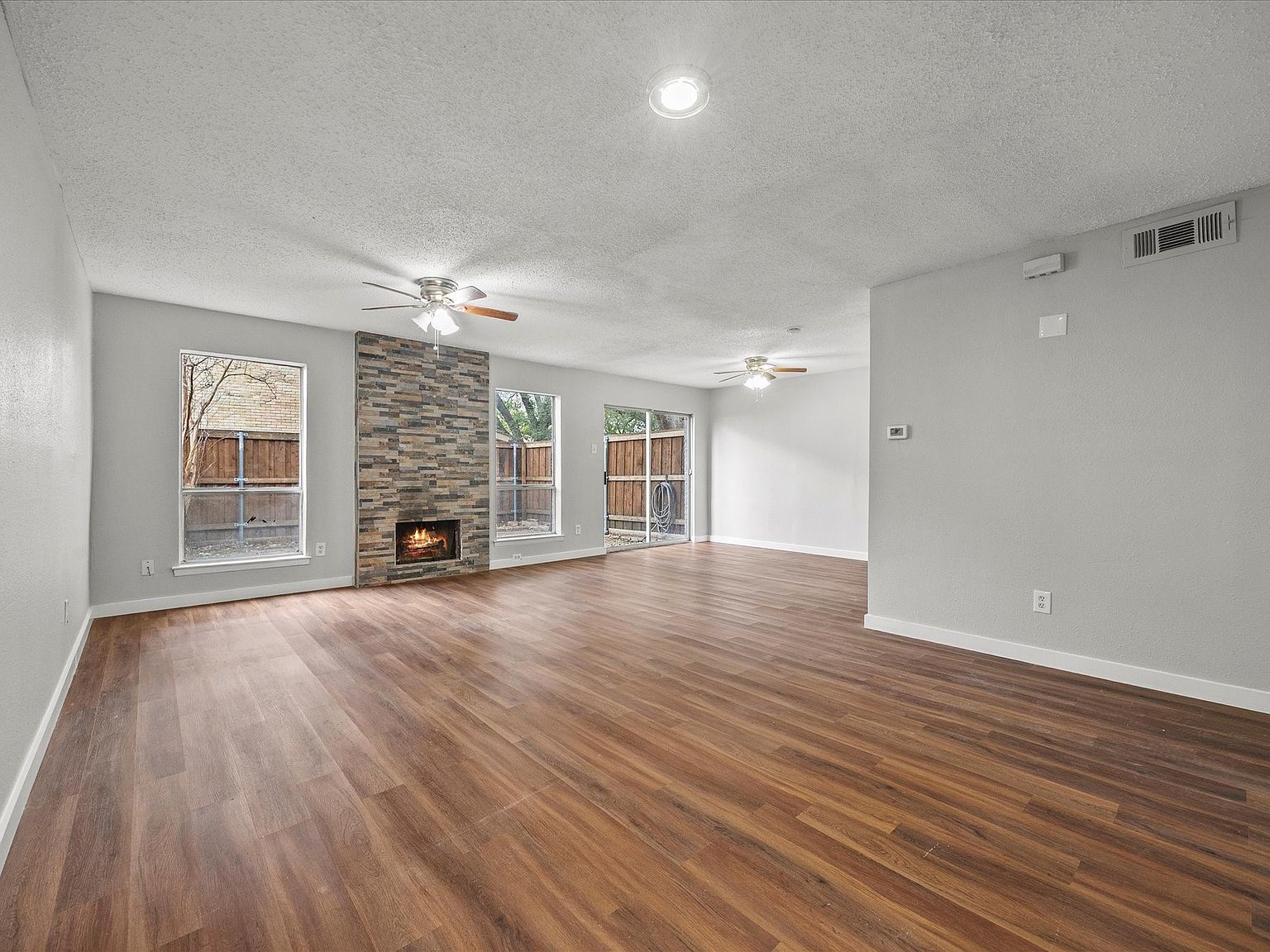 3022 Eastpark Dr Garland, TX 75044 - Thumbnail 3