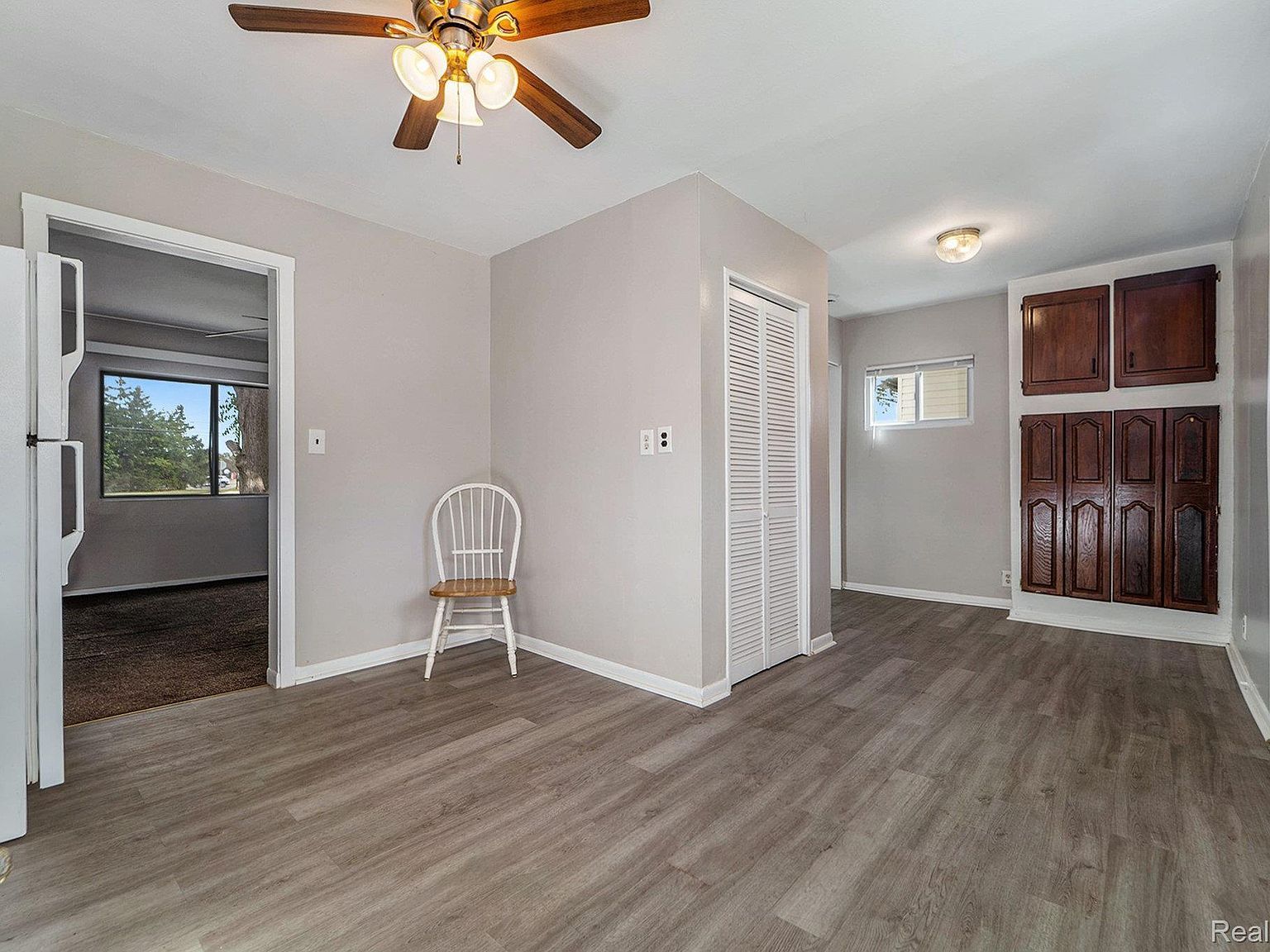 31820 Bay Ct Westland, MI 48186 - Thumbnail 3