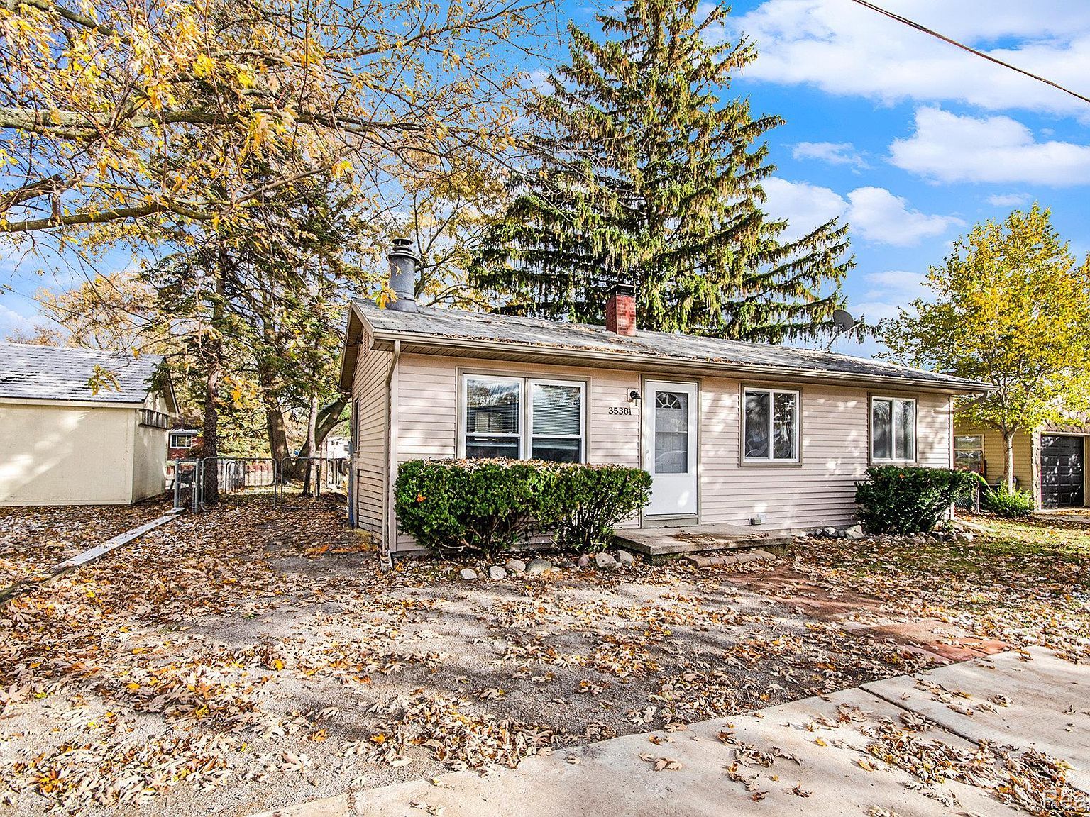 35381 Dern Dr Brownstown, MI 48173 - Thumbnail 3