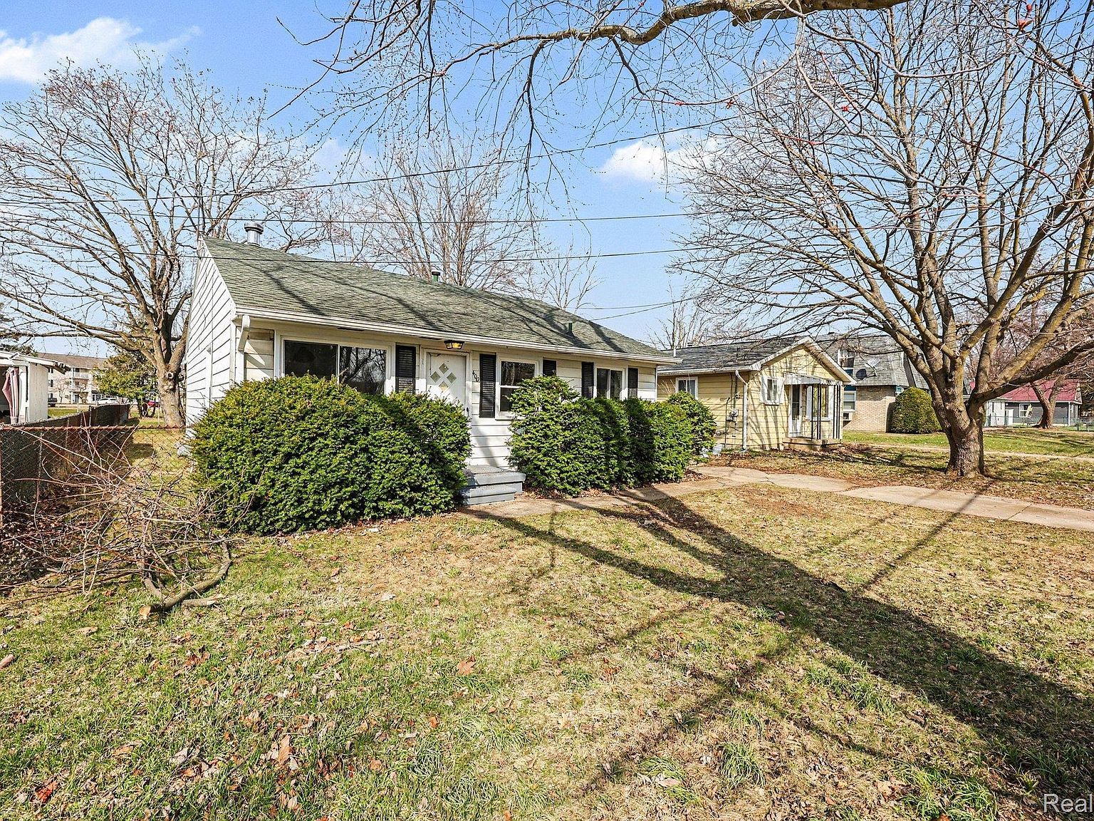 400 Anderson St Milan, MI 48160 - Thumbnail 3