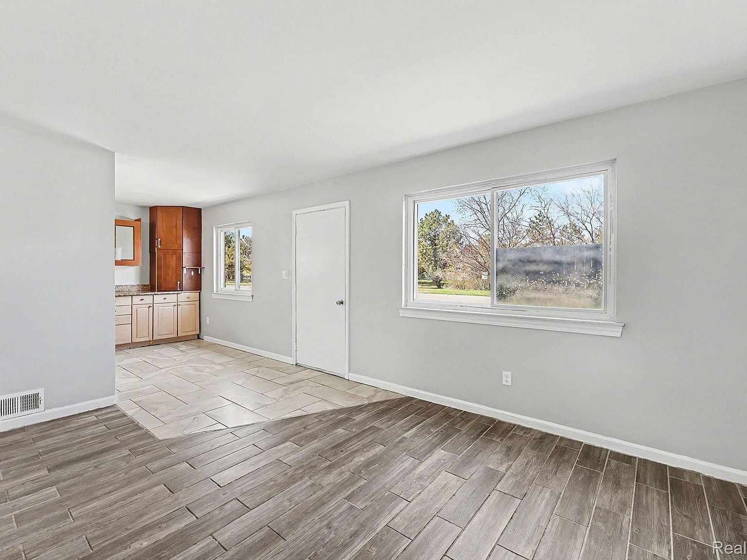 14421 Bailey St Taylor, MI 48180 - Thumbnail 3