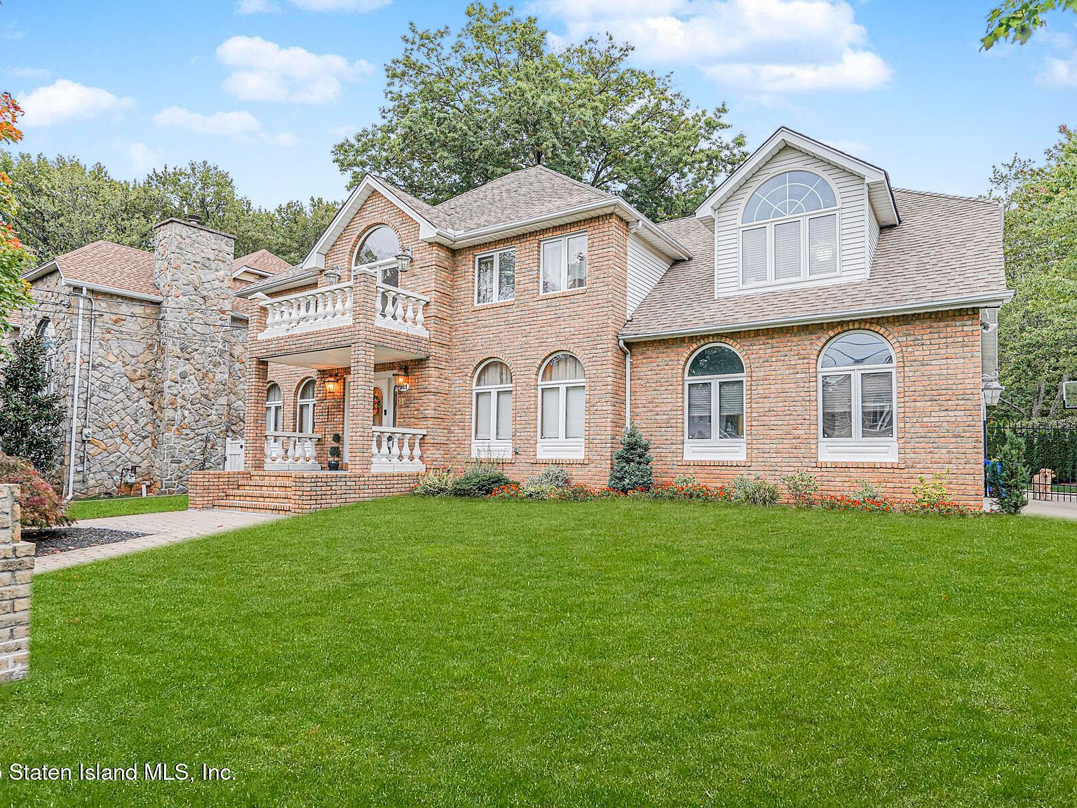 311 Bertram Ave Staten Island, NY 10312 - Thumbnail 3